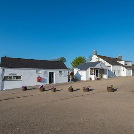 Beautiful Willow Lodge 67-4-6 Persons-Private Hot Tub-Pet Friendly-Tranquil Holiday Away From It All Yet Not Far To St Austell-The Holiday Home Has Two Bedrooms, Living & Dining Area, Equipped Kitchen -Decking-Al Fresco Dining-Fishing Lakes-Pet Frien Grampound Екстер'єр фото